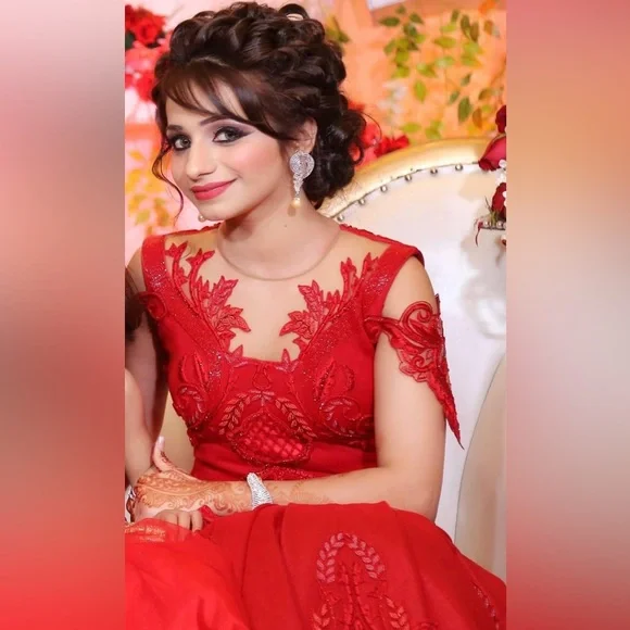 Fishtail Gown - Picture 3 of 4